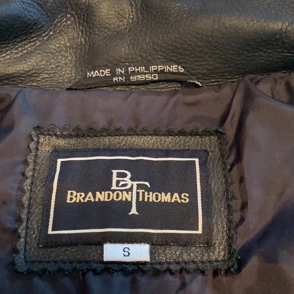 Oversized heavy black leather jacket - Picture 6 of 9